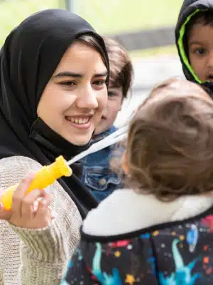 Montessori-School-of-Fremont-teacher-with-students
